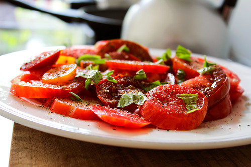 Tomatensalat; homemade by machetwas.blogspot.com #machetwas.blogspot.com #salad #tomatos #homemade #food