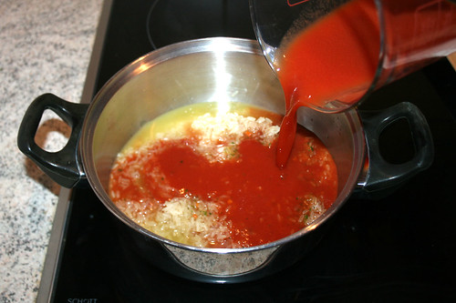 50 - Tomatensaft dazu geben / Add tomato juice