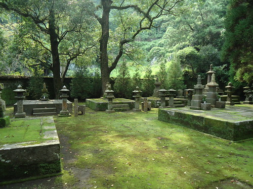 cemeteries gravesites stonelanterns 福昌寺 fukushoji