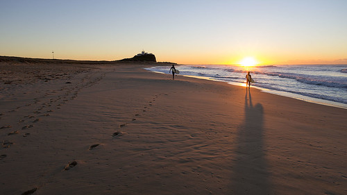 lighthouse beach sunrise newcastle pentax surfing nsw contrejour k5 nobbys smcpda15mmf40edal on1pics