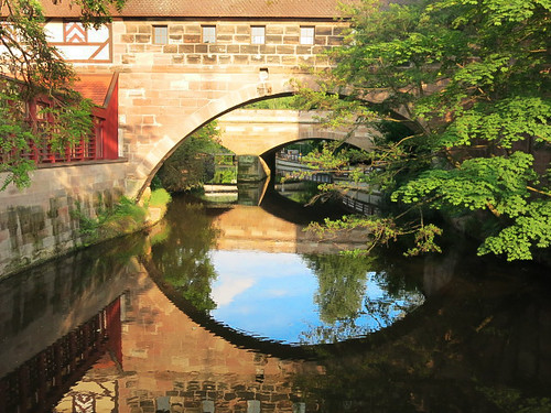 bridge reflection germany screensaver nuremberg stonebridge