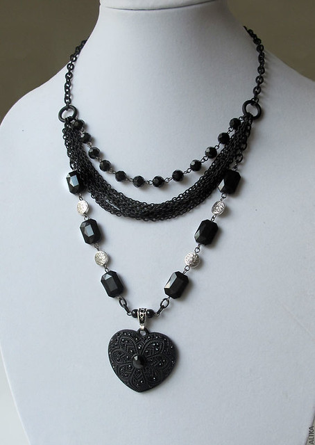 Black Victorian necklace with a heart pendant