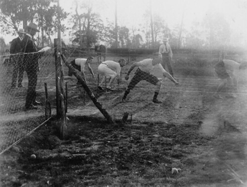 athletics running queensland runners athletes 1915 woodford officials wirefence statelibraryofqueensland slq