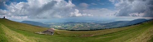 sky panorama mountain nature field clouds montagne canon landscape photography eos schweiz switzerland photo suisse mark swiss iii horizon champs meadow wideangle explore ciel valley 5d usm prairie fullframe nuages paysage campagne ff ef 1740mm chasseral vallée cokin f4l gnd4 p121m pleinformat philippesaire