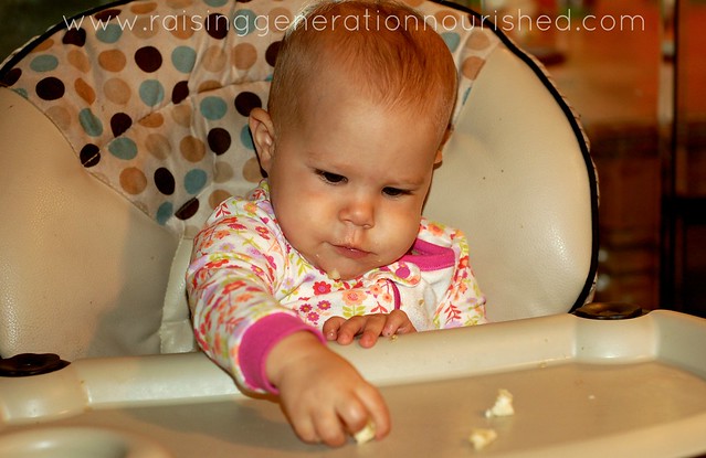 Avoiding The "O's" :: 5 Real Food Finger Foods To Teach Self Feeding While Nourishing Your Baby