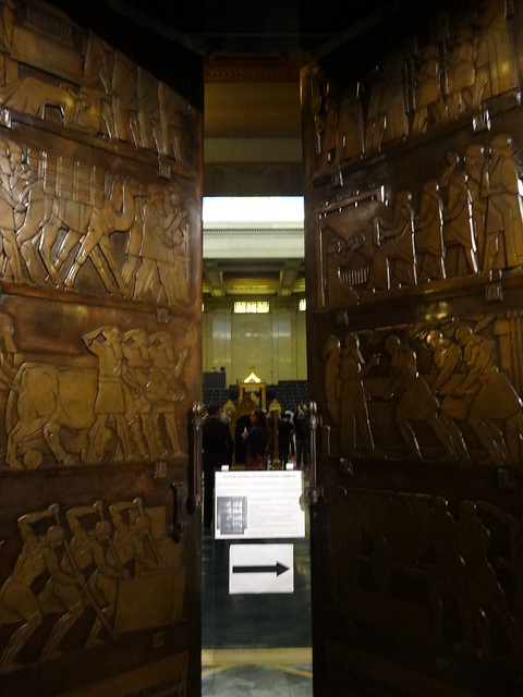 04r - Looking into the Grand Temple of Freemasons Hall