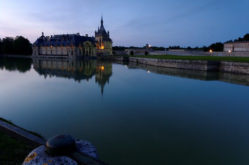 castle history museum architecture night pose long exposure pentax musée histoire chateau nuit chantilly picardie sigma1020mm k7 oise longue warmith pentaxk7 pwpartlycloudy