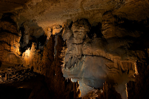 limestone cave stalagmite stalactite flowstone speleothem showcave livingcave