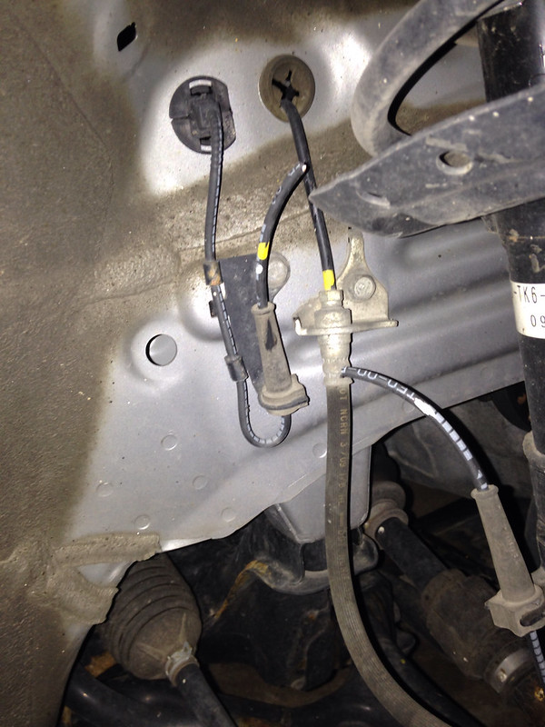 raid output Reception Murphy's law in action: snapped speed sensor wire ! - Unofficial Honda FIT  Forums