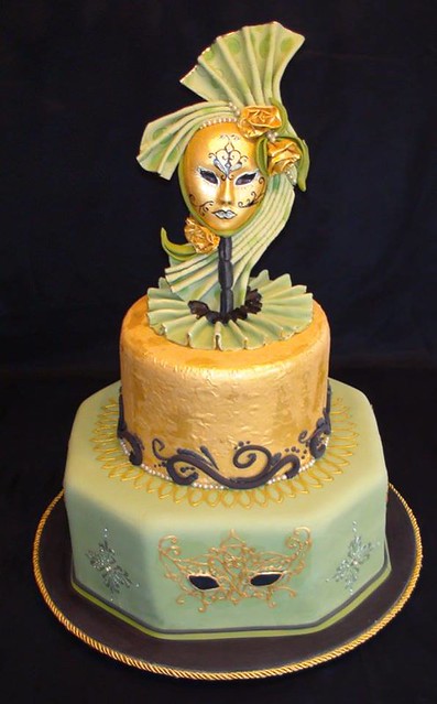 Cake by Sweetfayz Cakes