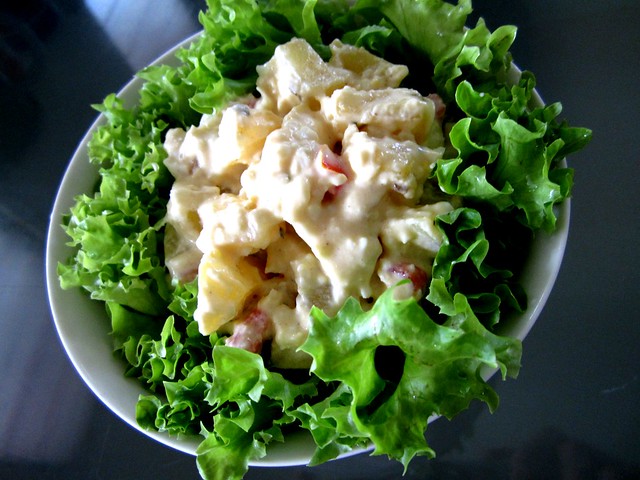 STP's potato salad with egg & tomato