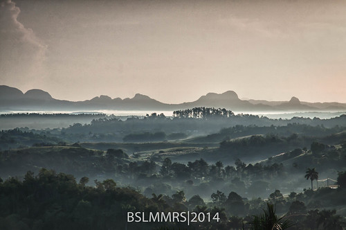 morning mist landscape cuba valley pinardelrio viñales