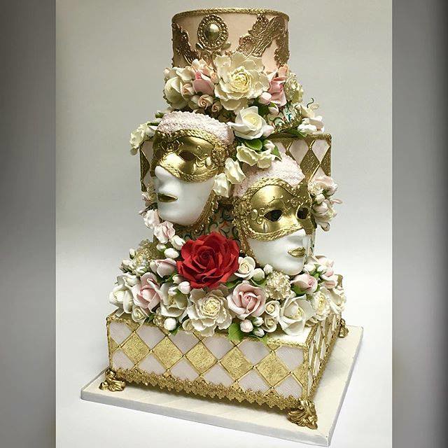 Cake by Delicious Arts