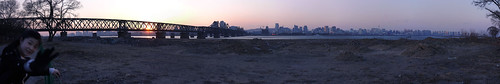 china bridge sunset panorama river dusk border bank railway korea shore riverbank waving northkorea 중국 dprk yalu dandong 조선 북한 시위주
