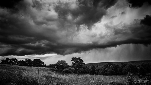 rain clouds scotland highlands aberdeenshire unitedkingdom rainstorm thunder thunderclouds lumsden