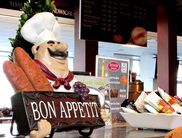 Restaurant Review: Brioche Dorée in Vancouver Airport