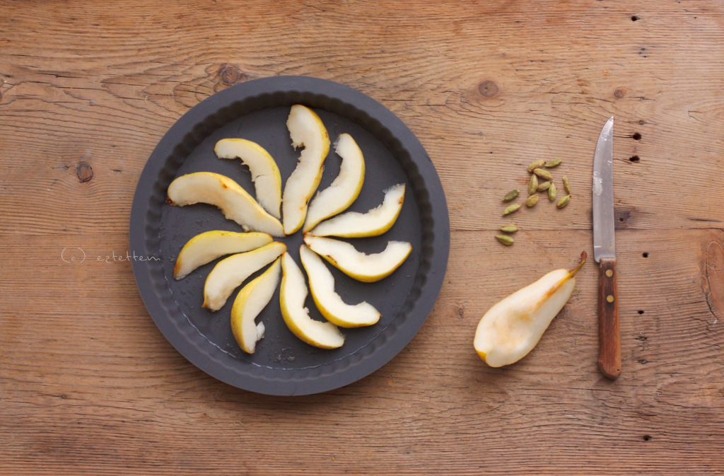 pear in baking mould