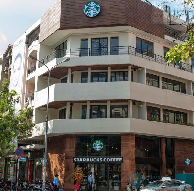 Starbucks Coffee Phan Xích Long
