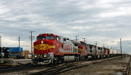 trains railroads santafe stsf superfleet locomotive ge c449w wasco california