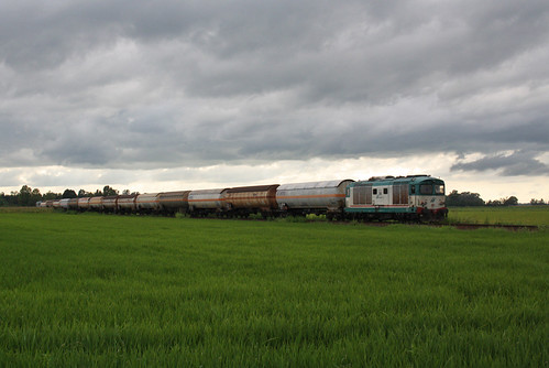 italia trains railways fs pavia trenitalia ferrovia treni sairano d4451109 d4451070 tra39776
