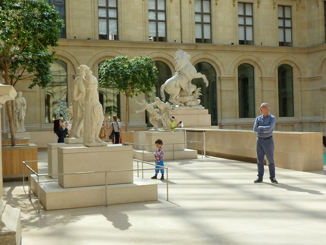 Art appreciation in the Louvre's Cour Marly