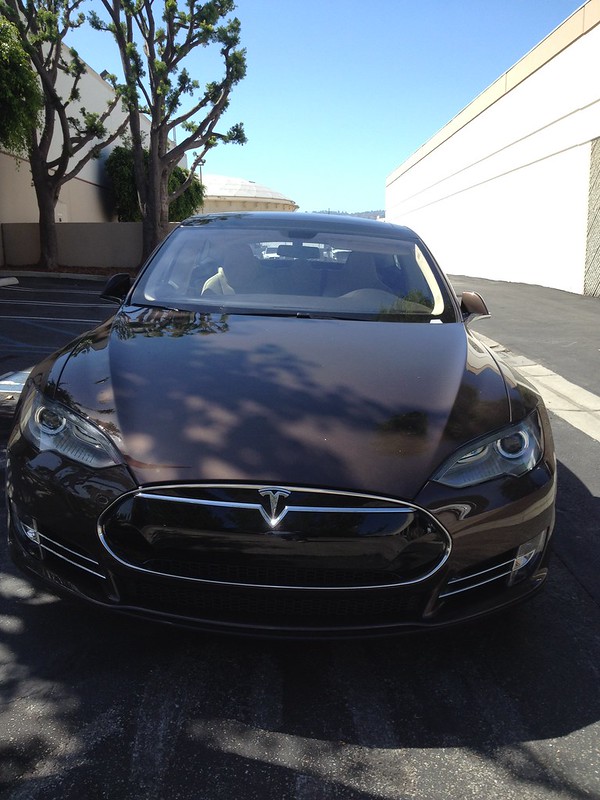 Our loaner for today's Roadster Annual Service. Is an uncommon .@TeslaMotors Brown S 60