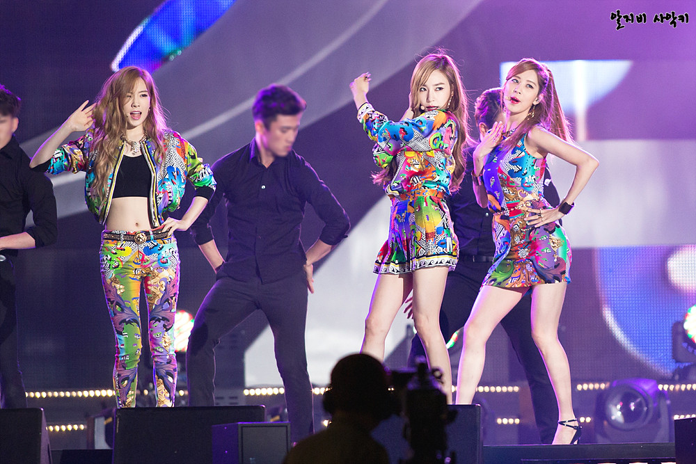 [PIC][27-09-2014]TaeTiSeo biểu diễn tại "MBC Show! Music Core 2014 SKY FESTIVAL K-POP Festival in ICN" vào tối nay  15436358745_f7cacf3488_b