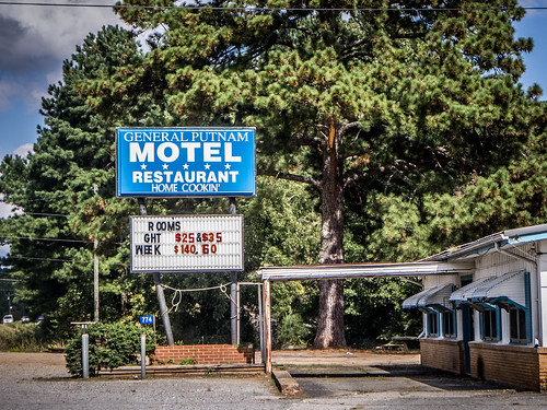 General Putnam Motel