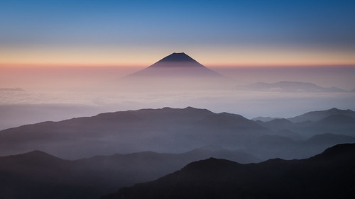 morning blue light sky mountain alps yellow japan sunrise trekking landscape gold altitude bluesky landmark fujisan mtfuji yamanashi kitadake kofu minamialps mtkita