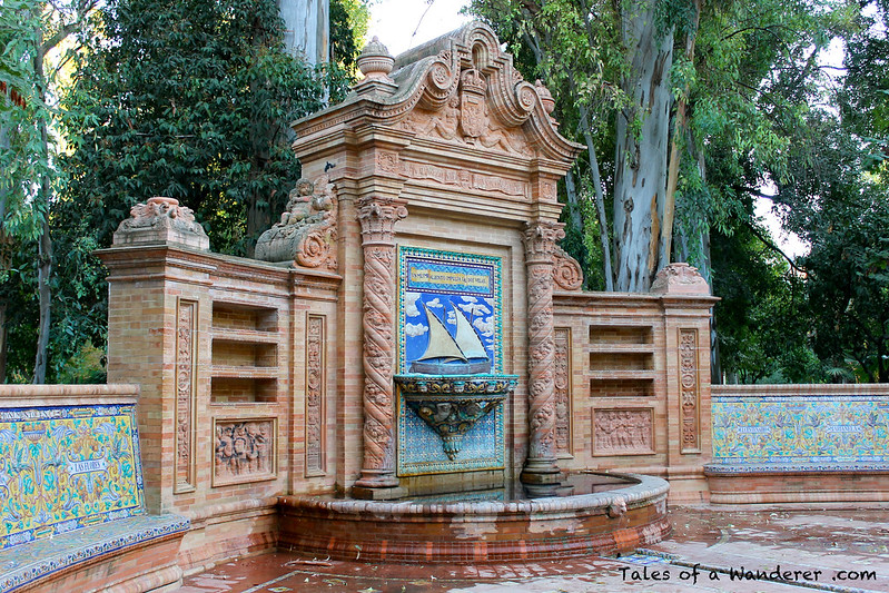 SEVILLA - Parque de María Luisa - Glorieta de los Hermanos Álvarez Quintero