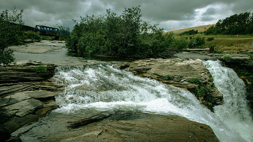 canada water river waterfall cloudy falls waterfalls alberta lundbreckfalls lundbreck crowsnestriver
