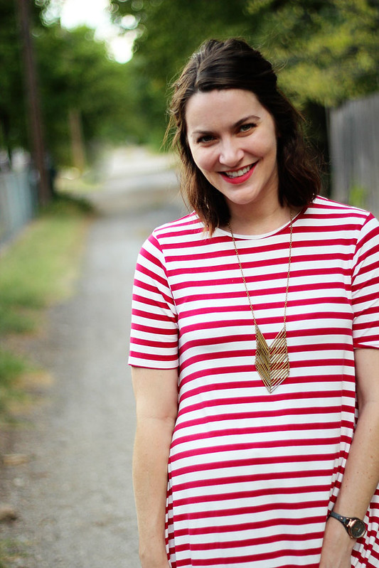 red-and-white-stripe-maternity-dress-4