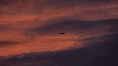 sunset red sky orange canada clouds plane dark airplane nikon purple quebec montreal aircraft airline boeing approach airliner dorval aircanada 787 b787 montrealairport dorvalairport 788 montrealinternationalairport 7878 d7100 b788 b7878 bensenior nikond7100