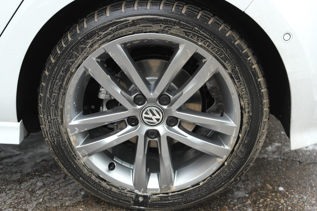 VW Golf VII R-Line - Detallado de coche nuevo - FINEST&Dlux 15563946155_a24dde532e_b