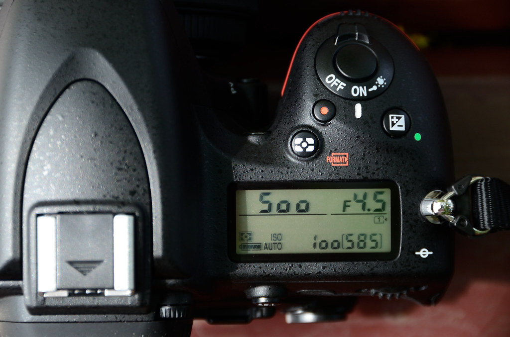 Top screen of Nikon D750
