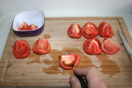 22 - Tomaten entkernen / Decore tomatoes