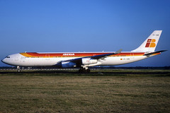 Iberia A340-313 EC-GQK BCN 19/06/1998