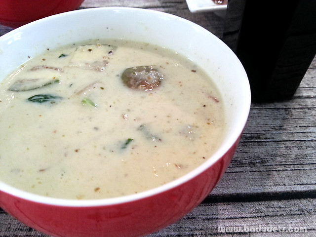 Gaeng Khiao Wan Gai or Green Chicken Curry