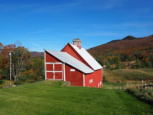 omd em10 olympus vermont autumn barn stowe landscape farm red redbarn m43 grandviewfarm