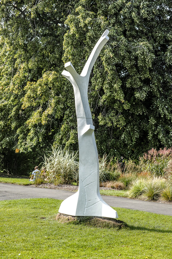 Idealised Memories Of Vertical Growth By Ken Drew - Sculpture In Context 2014 Ref-1152