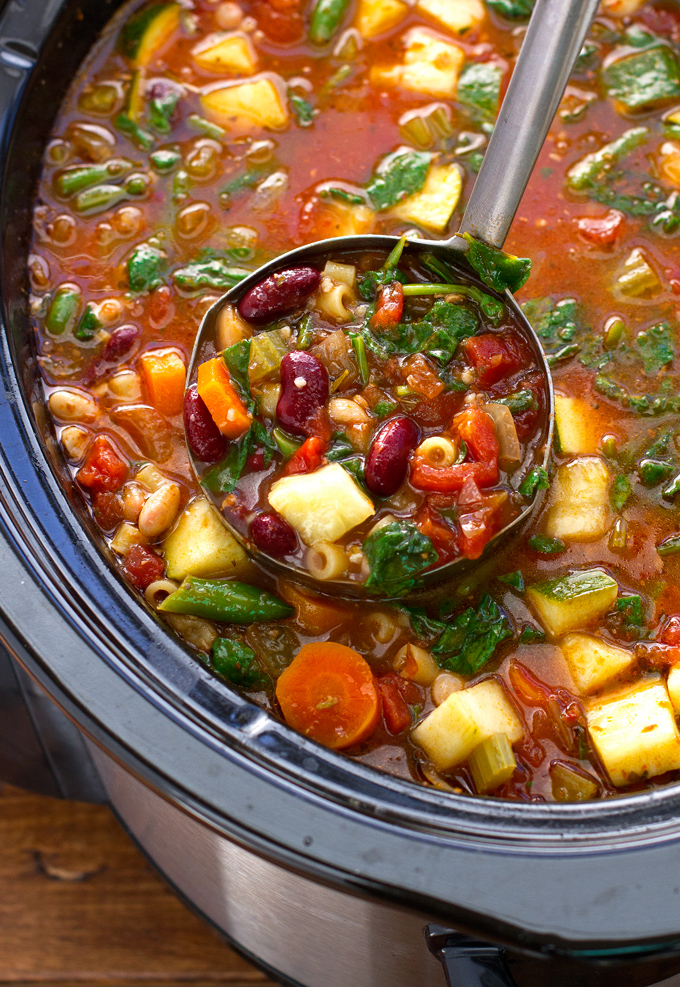 Homemade Minestrone Soup {Slow Cooker}