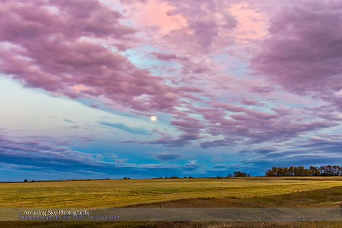 sunset canada home field clouds alberta gibbousmoon risingmoon earth’sshadow
