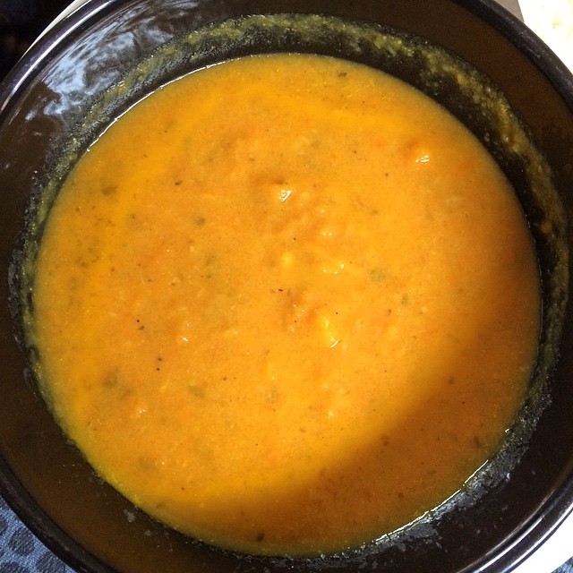 My weird soup recipe that I whipped up yesterday. I can assure you that it neither looks nor tastes like it has lettuce in it. It's just delicious and orange, just like I wanted. Recipe on the blog. #sweetpotatocarrotlettucesoup #yeslettuce