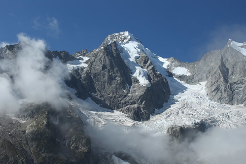 nature suisse bleu glaciers brume valais montagnes dolent aneuve