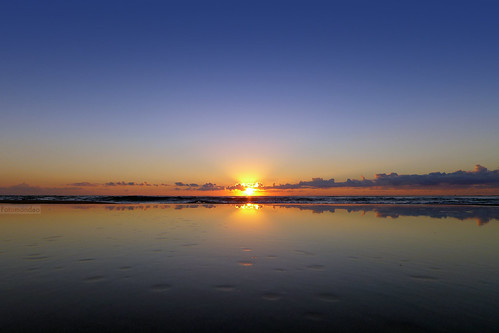 sea españa sun sol valencia sunrise reflections mar spain playa alicante amanecer reflejos alacant salidadelsol lx7 playadesanjuan lumixlx7 panasoniclumixlx7