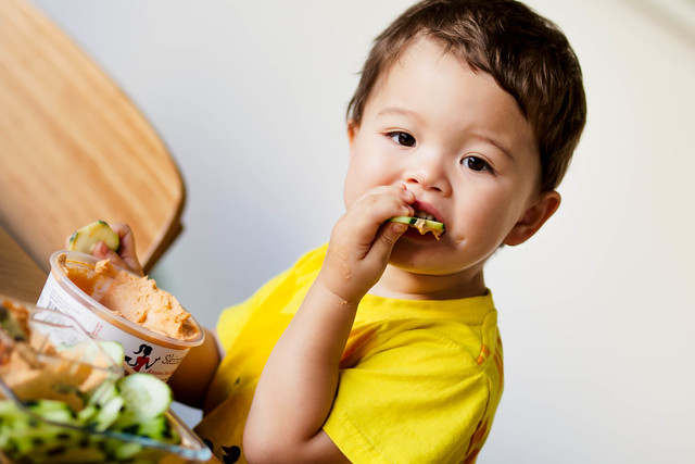 cute & little blog | smart snacking skinnygirl hummus | toddler- friendly, pregnancy healthy diet #NowThisIsSkinnyDipping