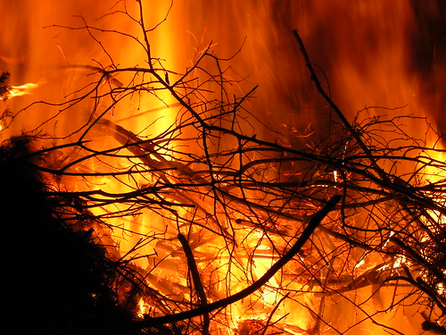 germany hell brand eastern feuer glut osterfeuer verbrennung glühen rosendahldarfeld eastersunday2013 bonfireosterfeuer2013