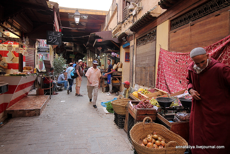 Зачем в этом марокканском городе каждому туристу вручают веточку мяты? IMG_5351