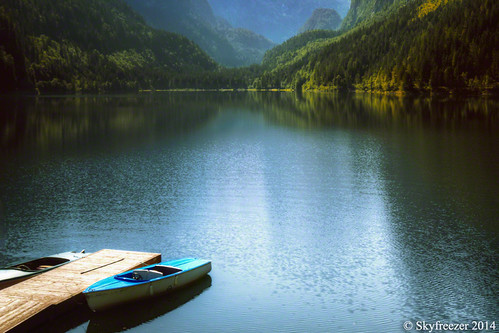 vacation lake mountains beautiful landscape austria boat amazing peaceful salzkammergut gosausee skyfreezer