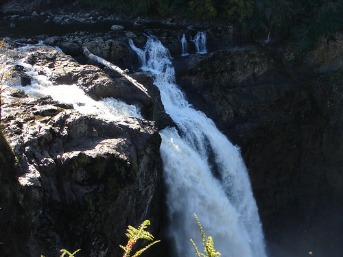 usa television waterfall washington scenic twinpeaks series snoqualmiefalls popular attraction
